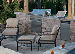 Outdoor Kitchen & BBQ